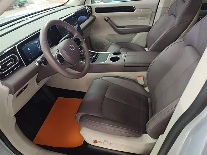 Фото 15 - Leapmotor C11