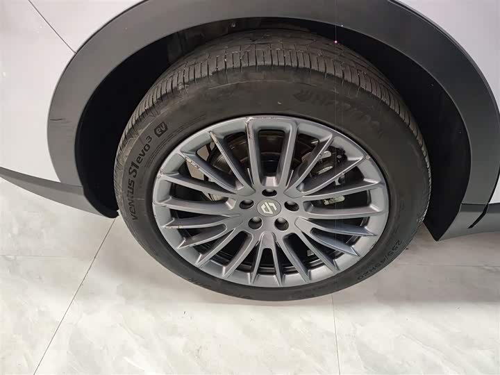 Фото 26 - Leapmotor C11