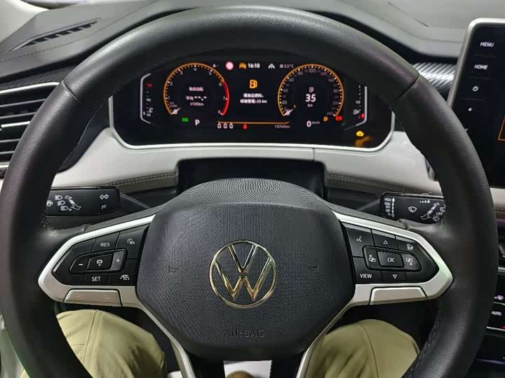 Фото 15 - Volkswagen Tayron