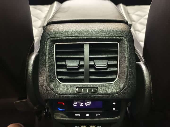 Фото 16 - Volkswagen Tayron