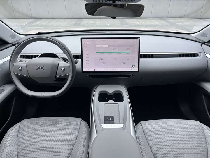 Фото 10 - XPeng Mona M03