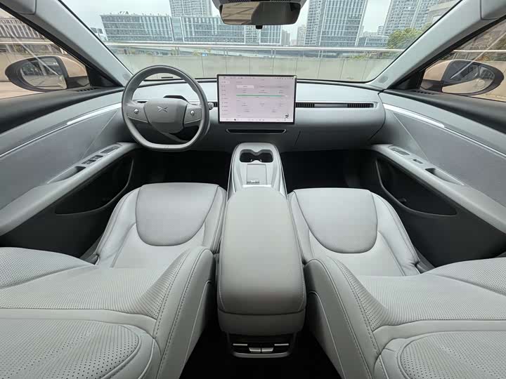 Фото 11 - XPeng Mona M03