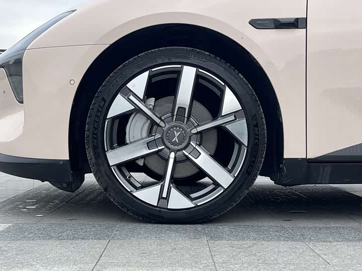 Фото 18 - XPeng Mona M03