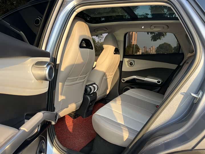 Фото 6 - BYD Yuan Plus