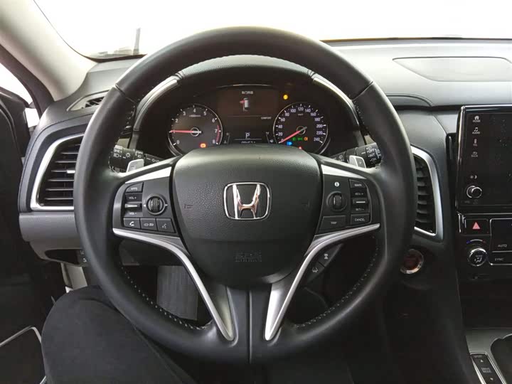 Фото 11 - Honda Avancier