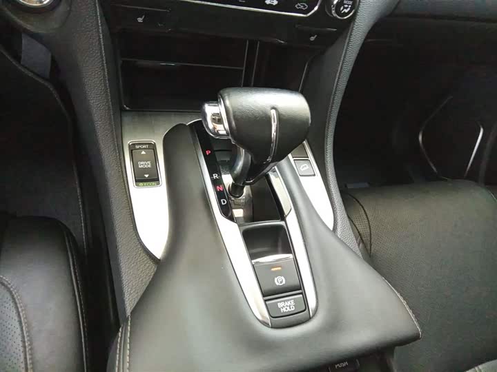 Фото 14 - Honda Avancier