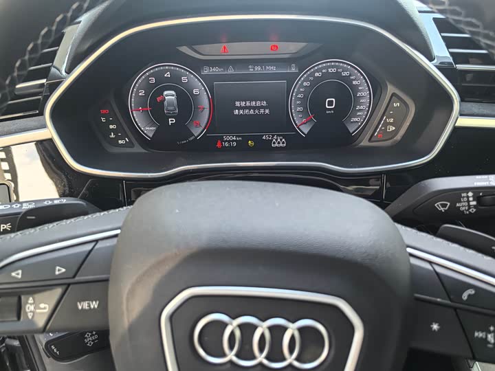 Фото 8 - Audi Q3
