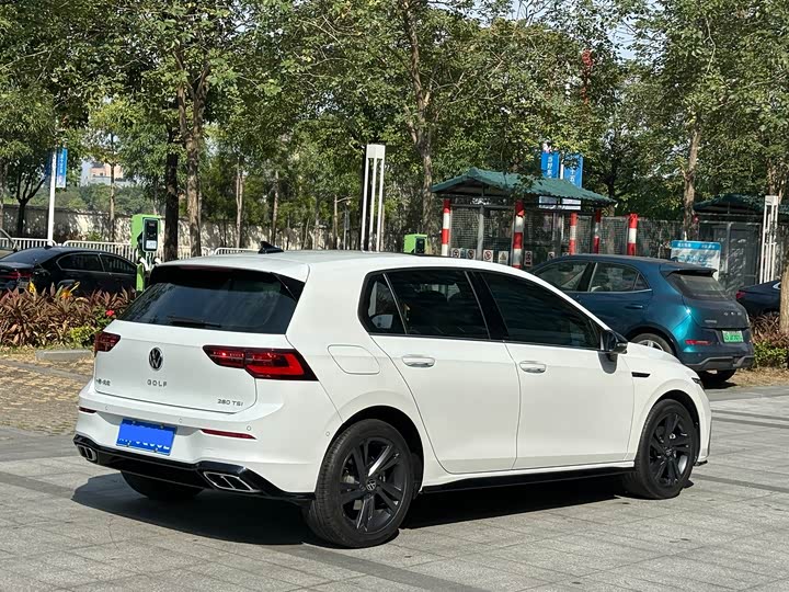 Фото 4 - Volkswagen Golf