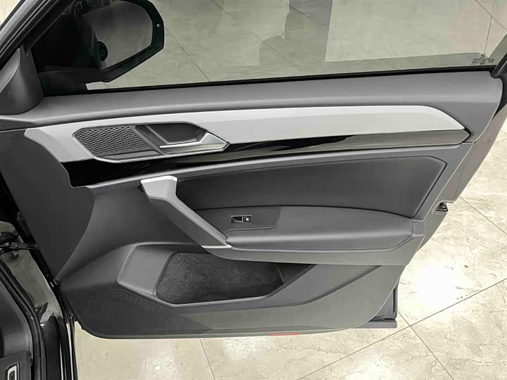 Фото 12 - Volkswagen Tayron