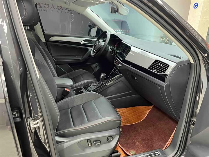 Фото 13 - Volkswagen Tayron