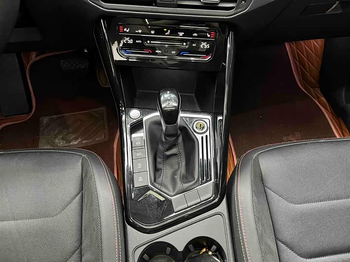 Фото 5 - Volkswagen Tayron