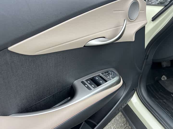 Фото 13 - BYD Dolphin