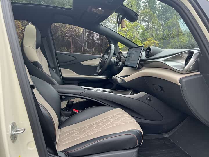 Фото 15 - BYD Dolphin