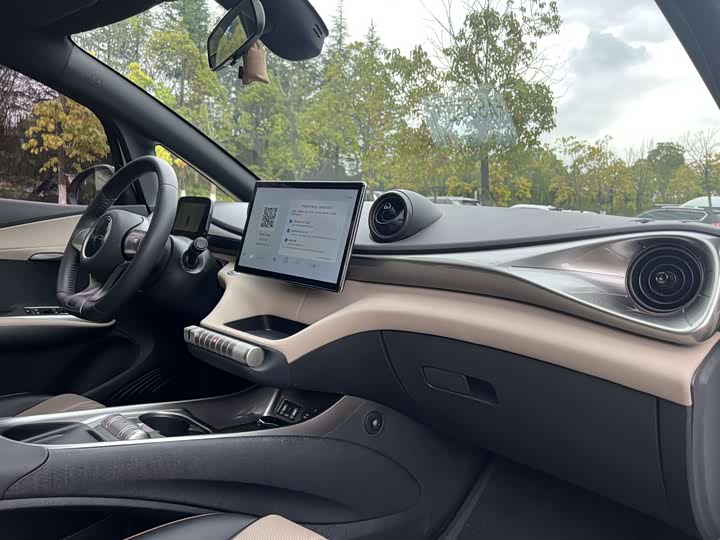 Фото 16 - BYD Dolphin