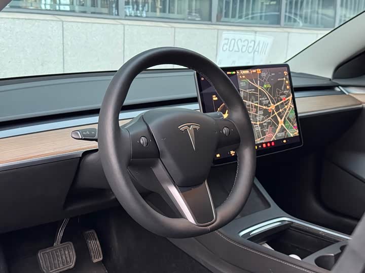 Фото 8 - Tesla Model 3