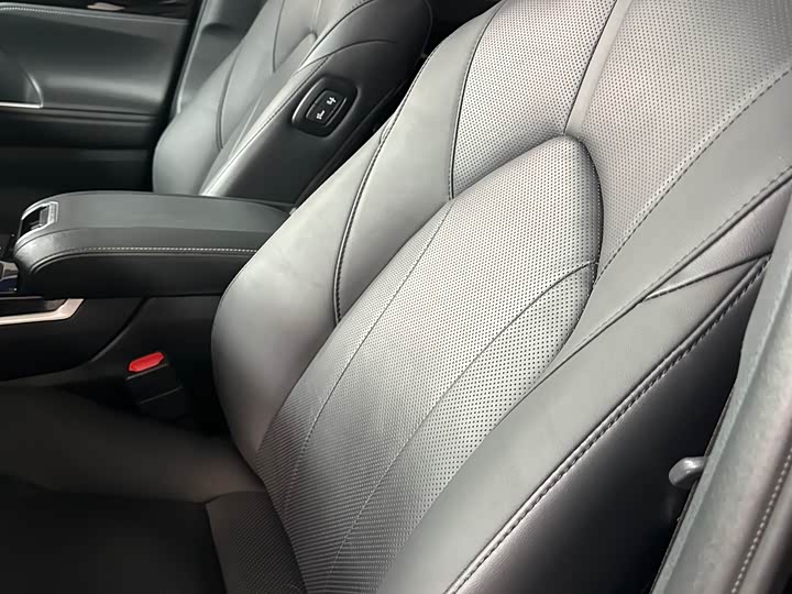 Фото 12 - Toyota Highlander