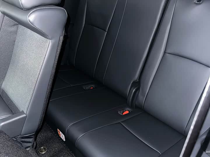 Фото 16 - Toyota Highlander