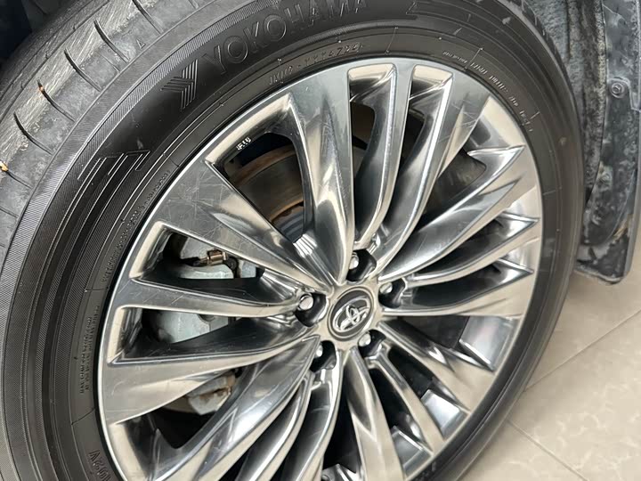 Фото 26 - Toyota Highlander