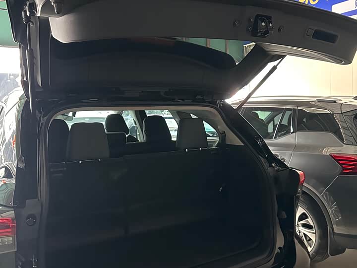 Фото 28 - Toyota Highlander