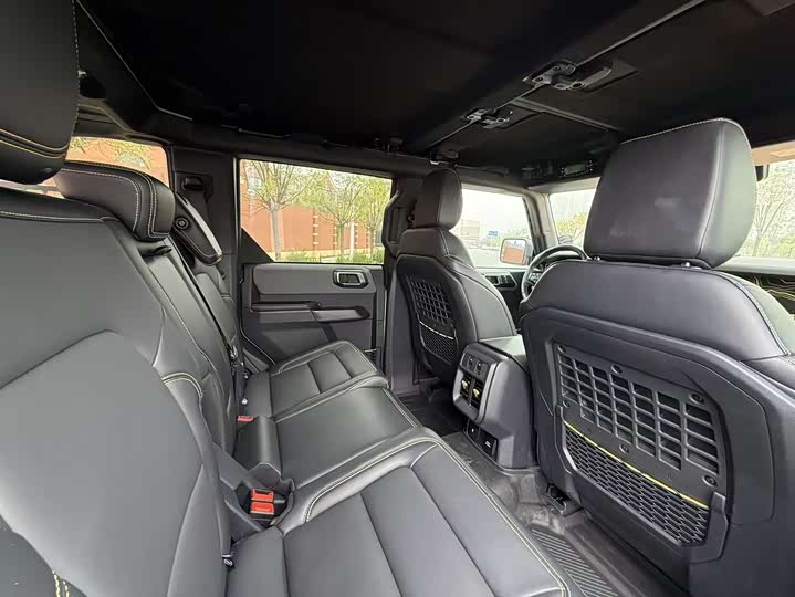 Фото 10 - Ford Bronco