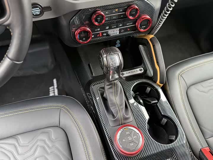 Фото 9 - Ford Bronco