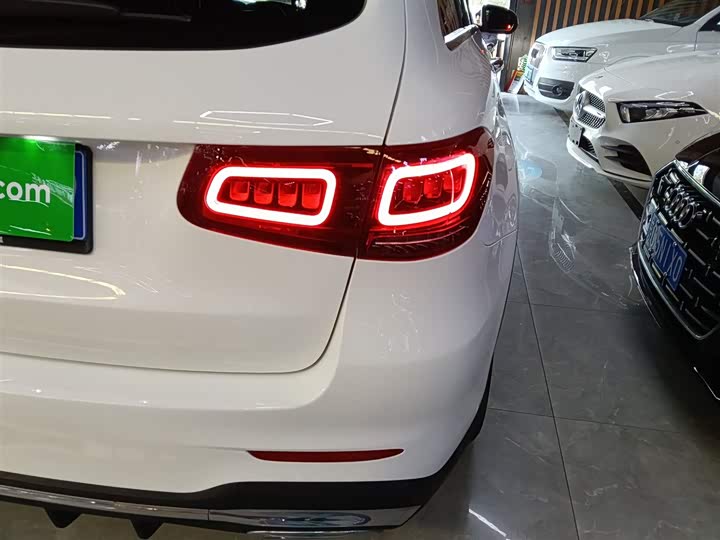 Фото 8 - Mercedes-Benz GLC-Class