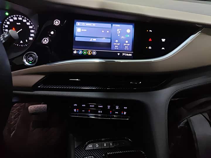 Фото 13 - Buick Enclave