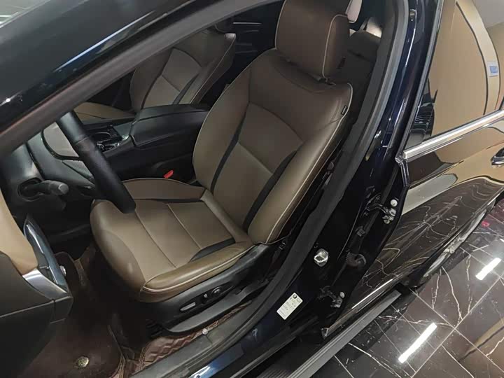 Фото 15 - Buick Enclave