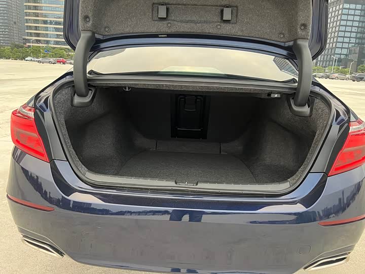 Фото 16 - Honda Inspire