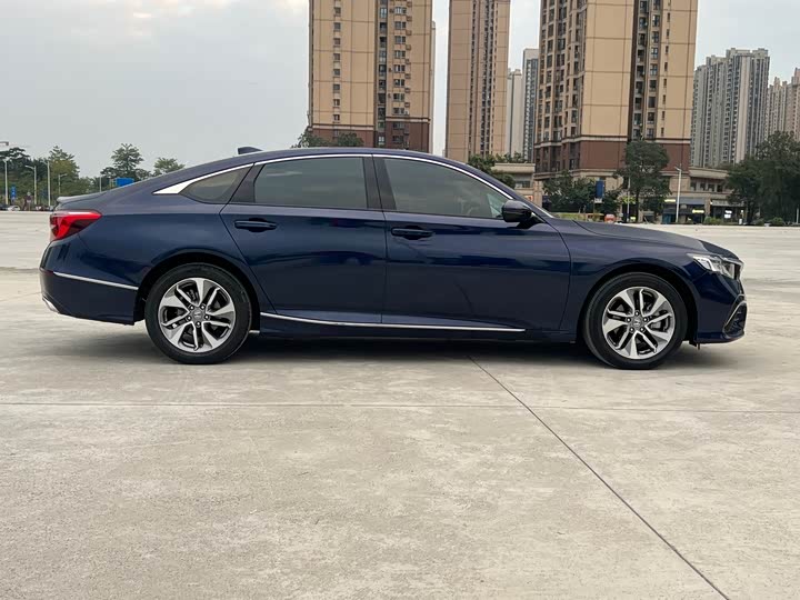 Фото 7 - Honda Inspire