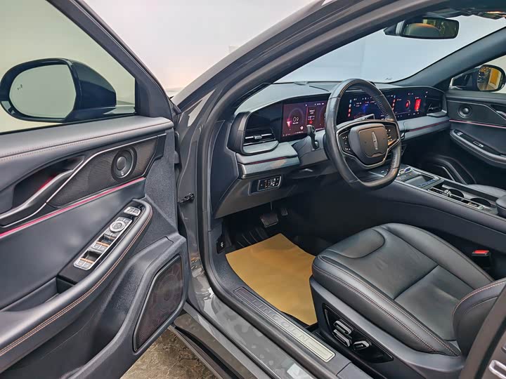 Фото 14 - Lincoln Z (Zephyr)