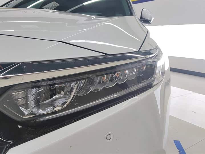 Фото 5 - Honda Accord