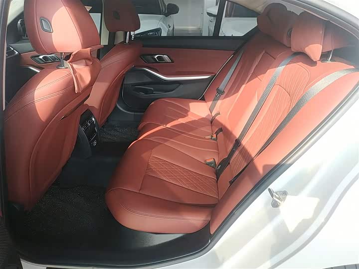 Фото 14 - BMW i3