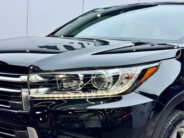 Фото 29 - Toyota Highlander