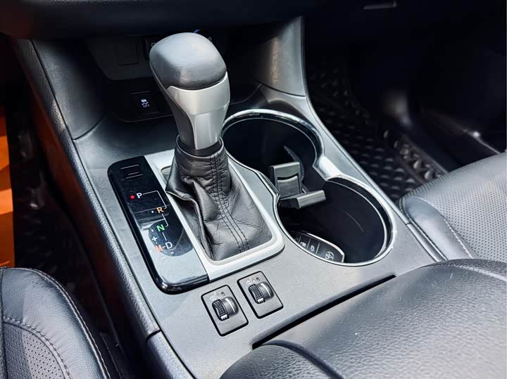 Фото 3 - Toyota Highlander