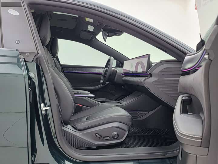 Фото 12 - Geely Jiyue 07