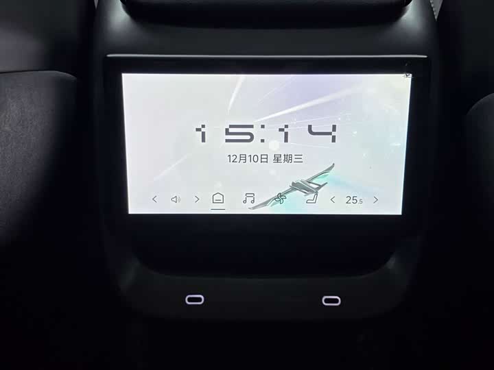 Фото 17 - Geely Jiyue 07