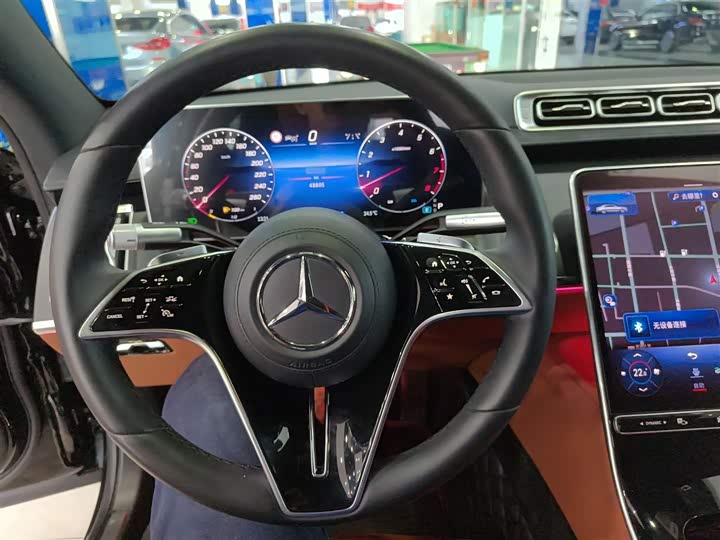 Фото 16 - Mercedes-Benz S-Class