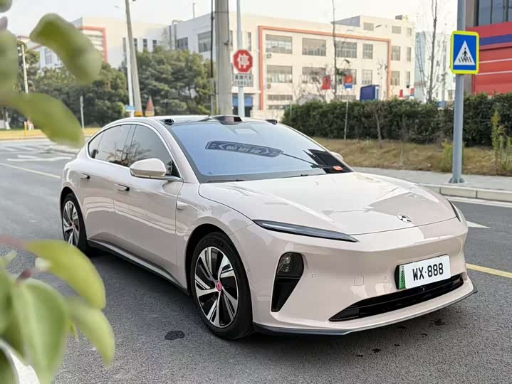 Фото 3 - Nio ET5