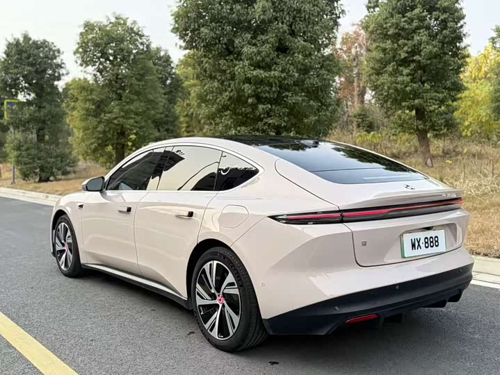 Фото 7 - Nio ET5