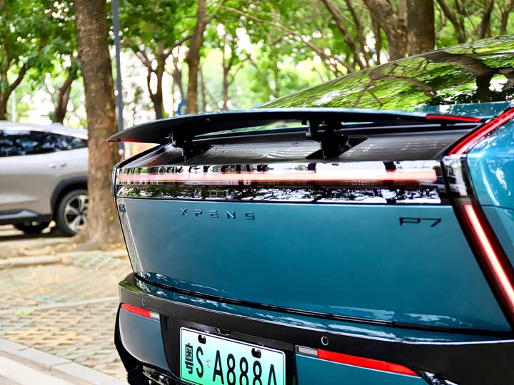 Фото 10 - XPeng P7