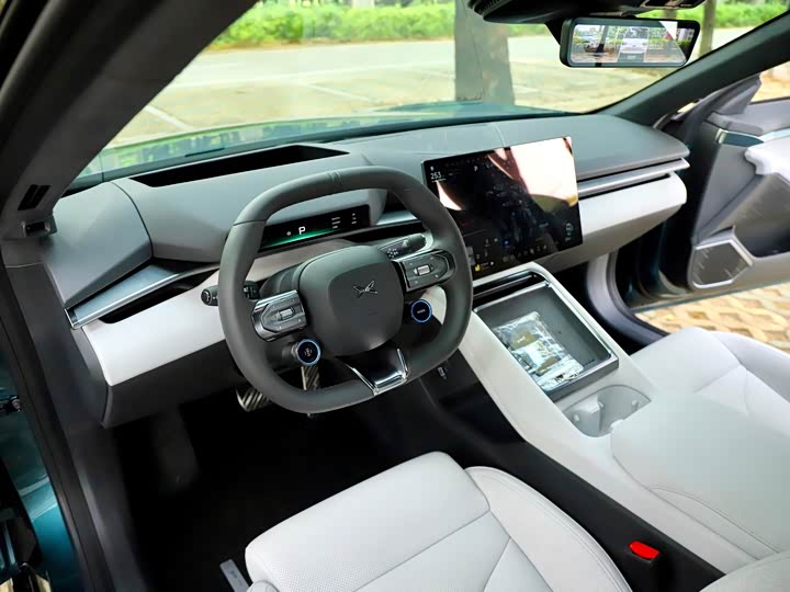 Фото 14 - XPeng P7