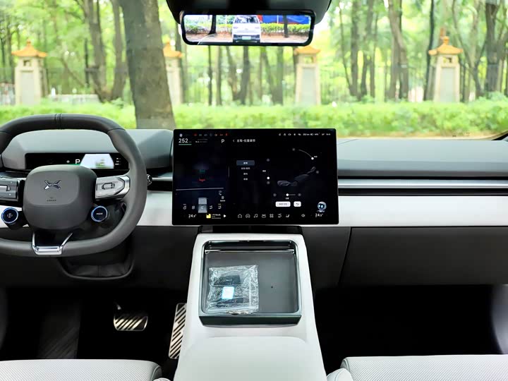 Фото 19 - XPeng P7