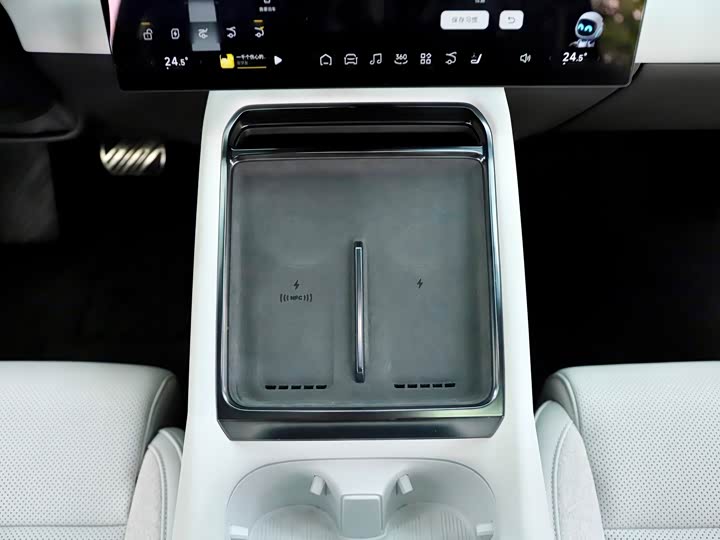 Фото 20 - XPeng P7