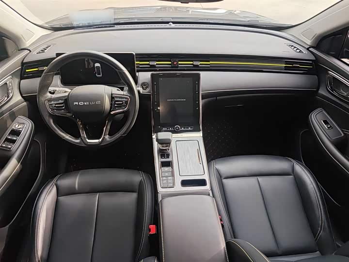 Фото 10 - Roewe RX5 Hybrid