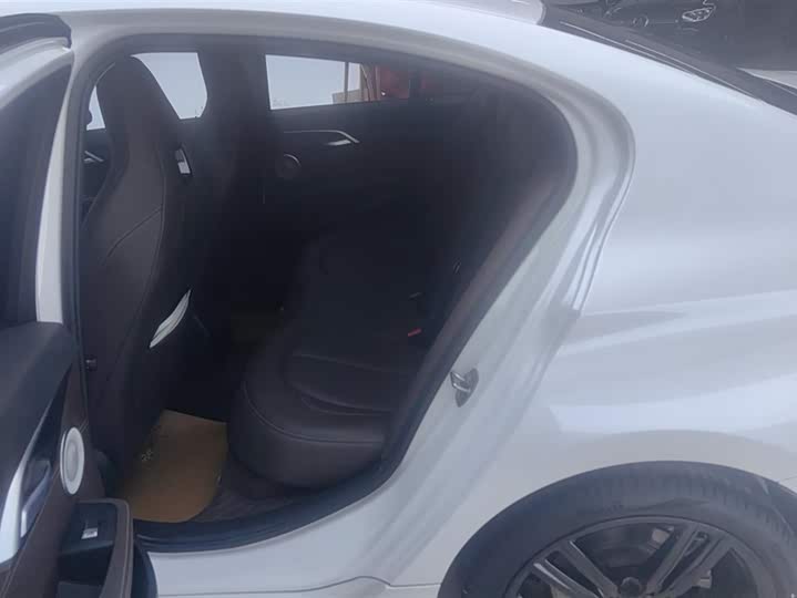 Фото 11 - BMW 1 Series