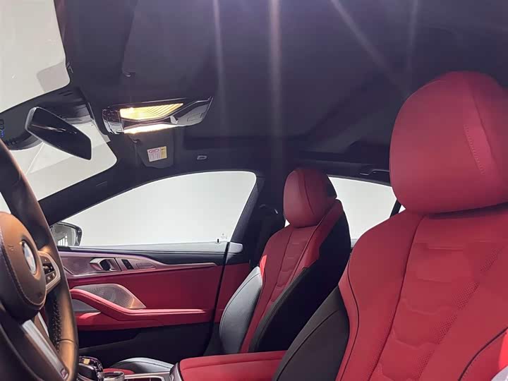 Фото 12 - BMW 8 Series