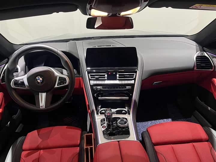 Фото 6 - BMW 8 Series