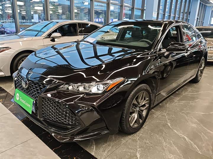 Фото 1 - Toyota Avalon