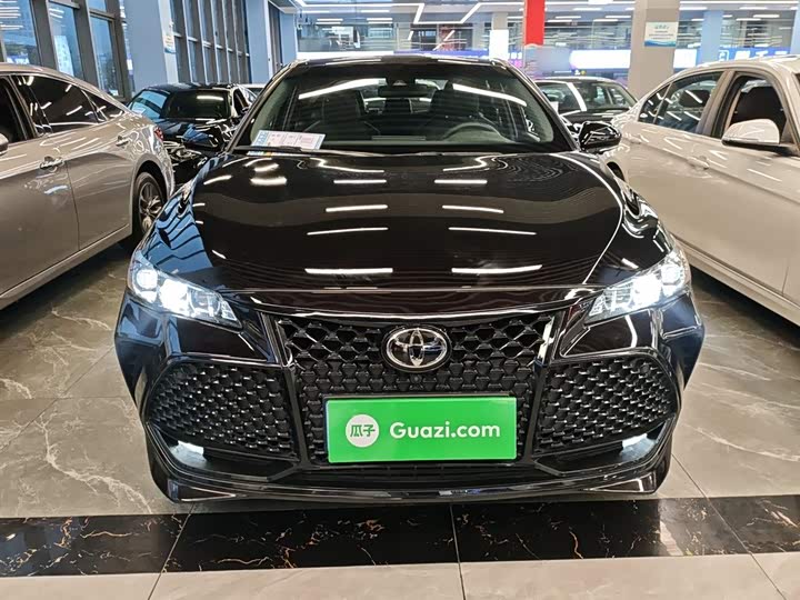 Фото 3 - Toyota Avalon